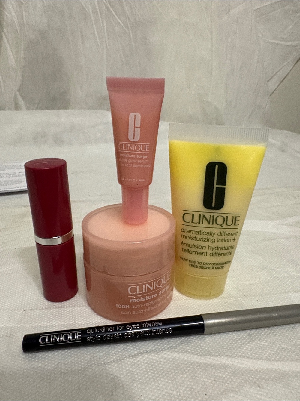 Clinque Skincare & Cosmetics Set ( travel size) NWT